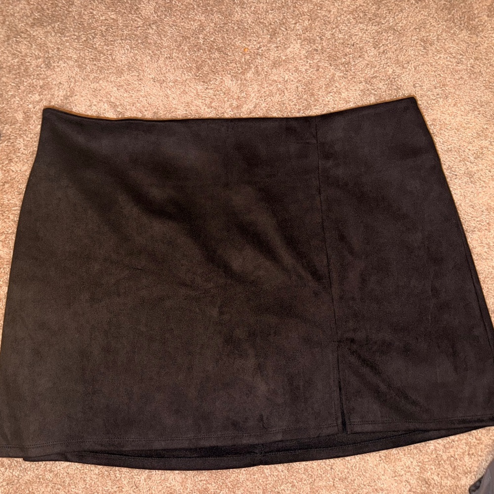 NEW Arula Black Suede Notch Skirt  - size 3x